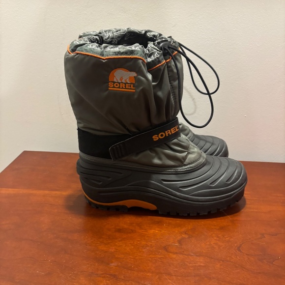 Sorel Kids Steeprock Winter Boots Gray Size 6 - Picture 4 of 9